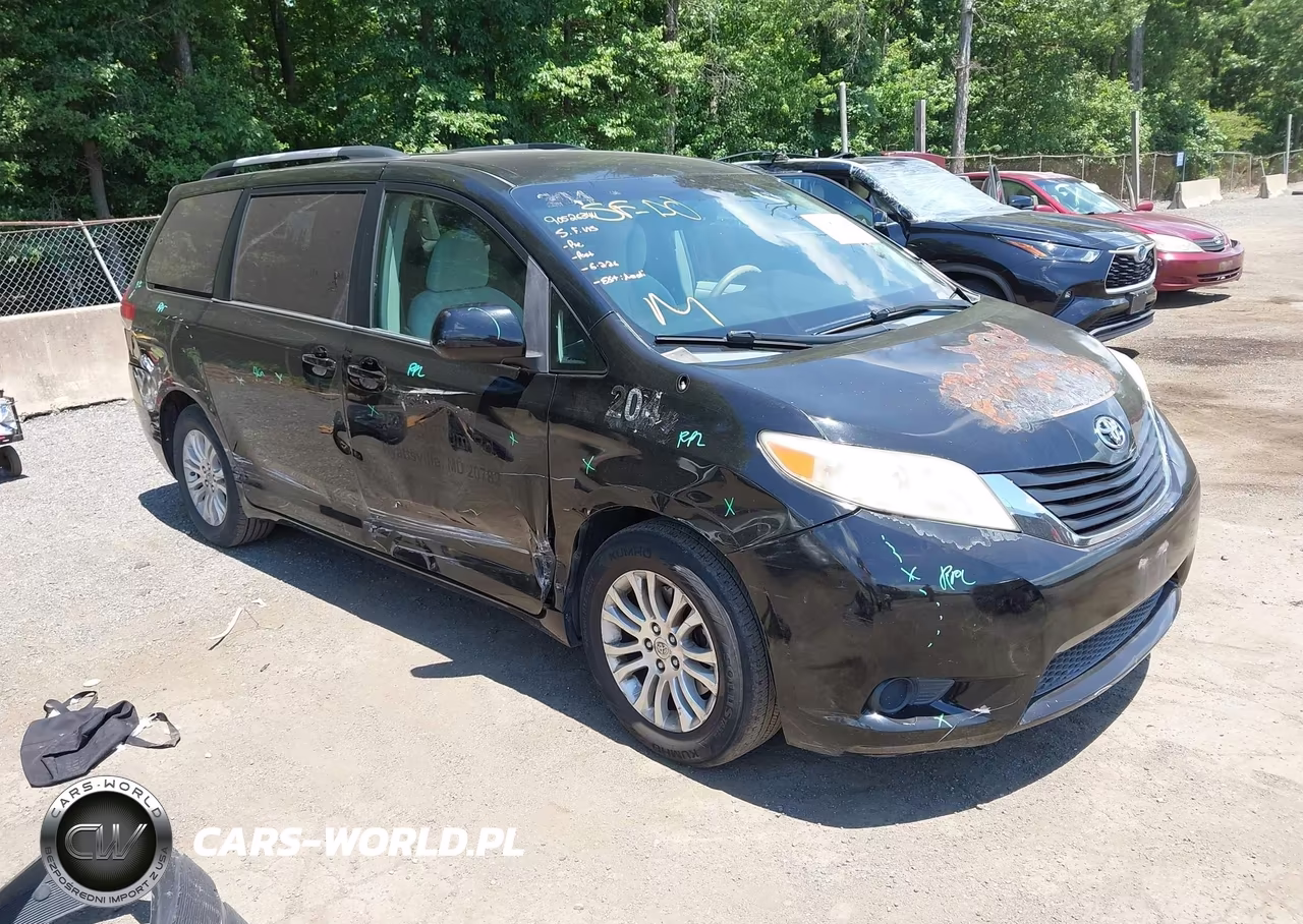 2011 Toyota Sienna Le V6 – zdjęcie 1 z 18