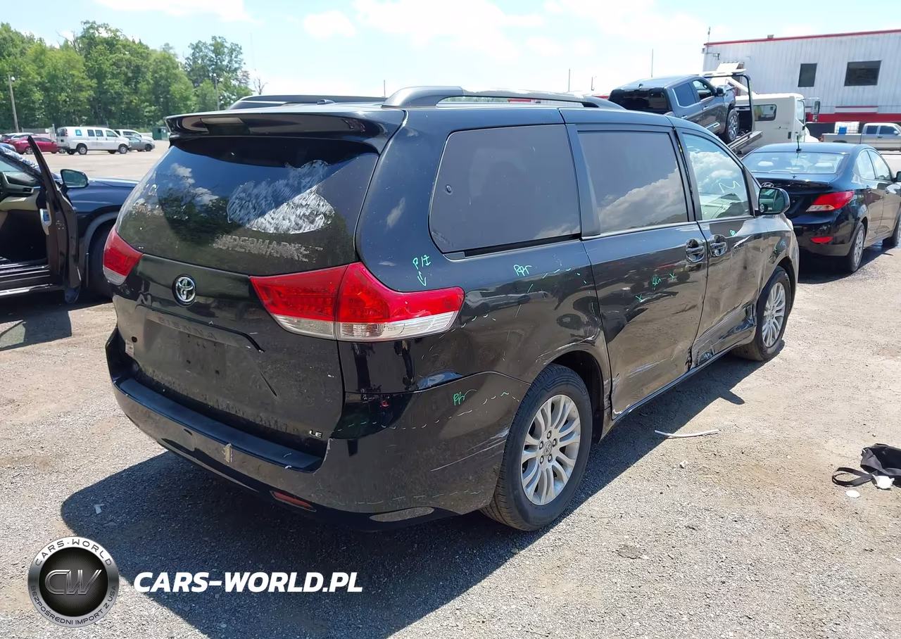 2011 Toyota Sienna Le V6 VIN:5TDKK3DC6BS037272 - 4