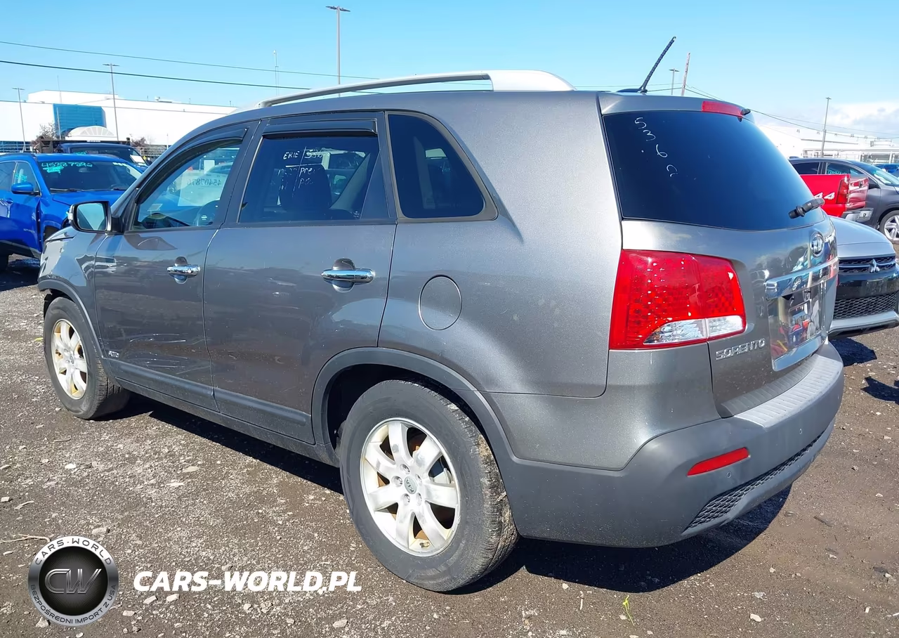 2012 Kia Sorento Lx VIN:5XYKTCA61CG225580 - 3