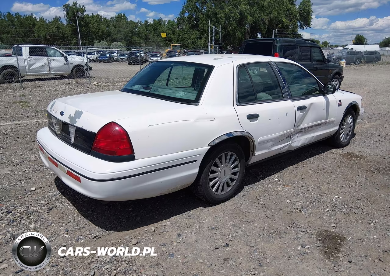 2000 Ford Crown Victoria Police Interceptor VIN:2FAFP71W4YX136474 - 4