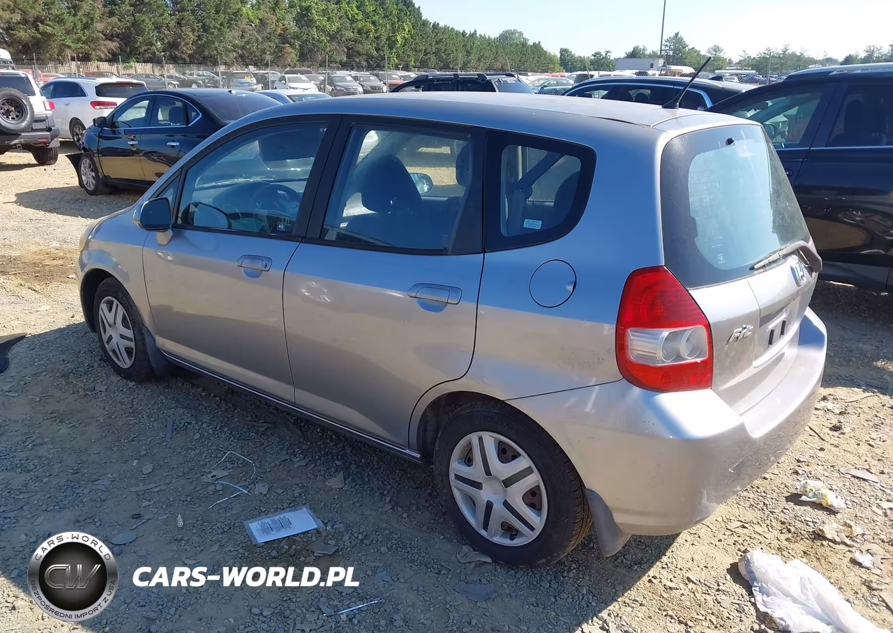 2008 Honda Fit VIN:JHMGD384X8S069403 - 3