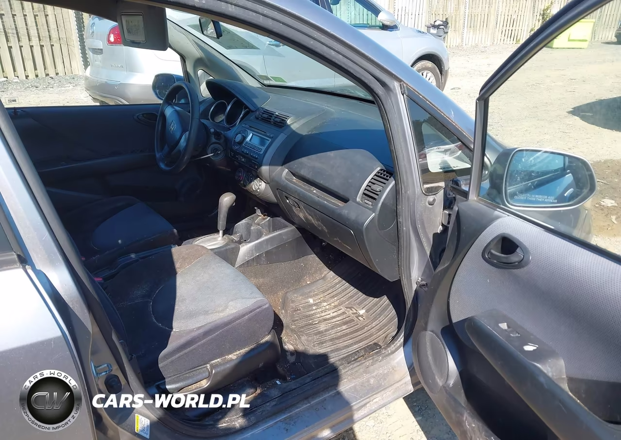 2008 Honda Fit VIN:JHMGD384X8S069403 - 5