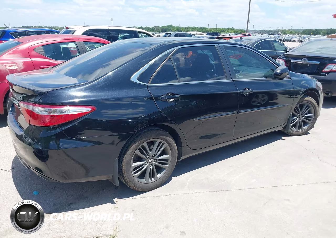 2016 Toyota Camry Se VIN:4T1BF1FK5GU248829 - 4