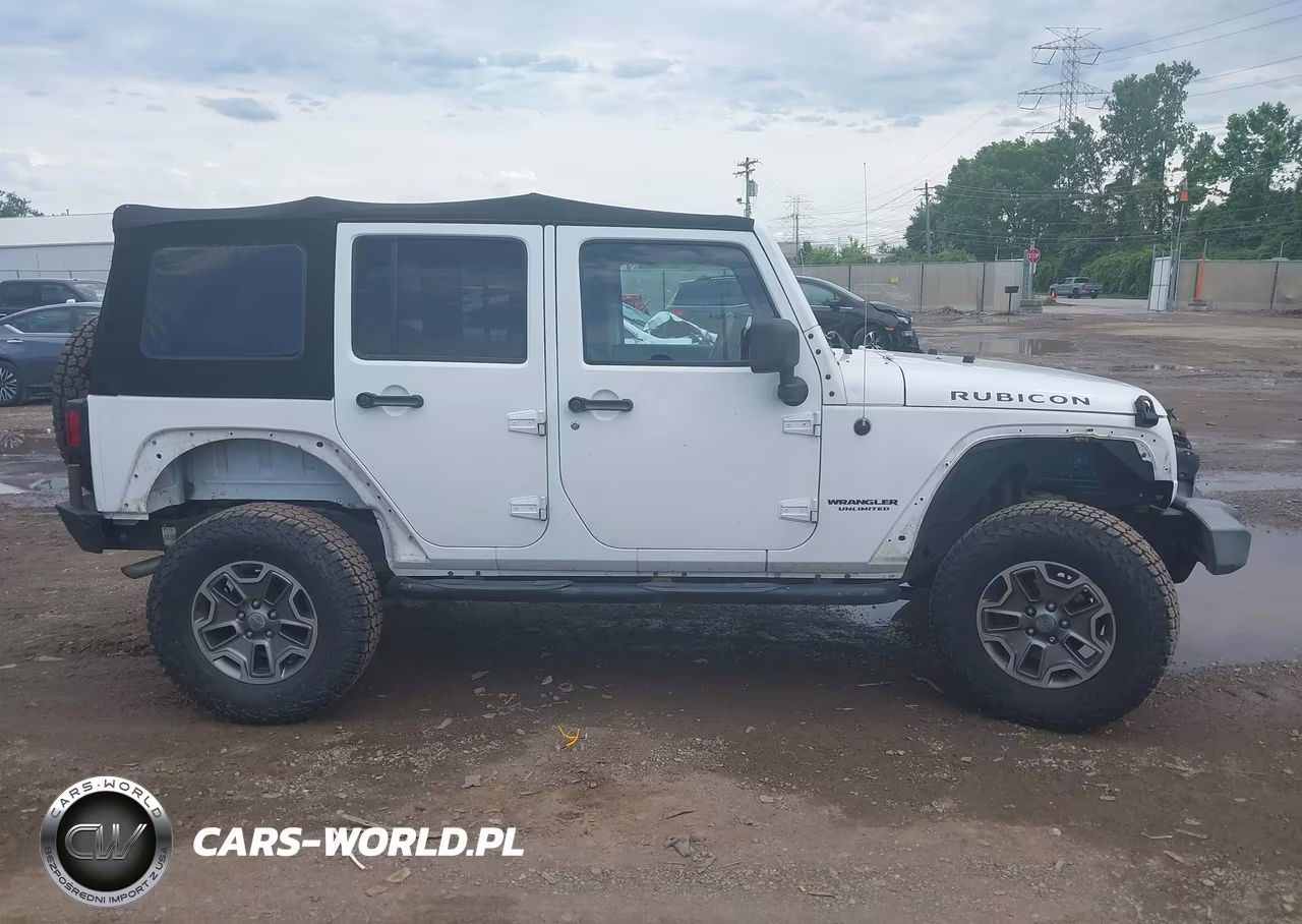 2013 Jeep Wrangler Unlimited Rubicon VIN:1C4BJWFGXDL638239 - 13