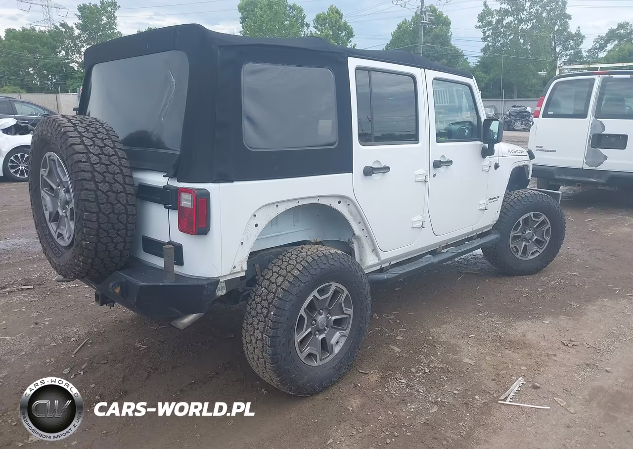 2013 Jeep Wrangler Unlimited Rubicon VIN:1C4BJWFGXDL638239 - 4
