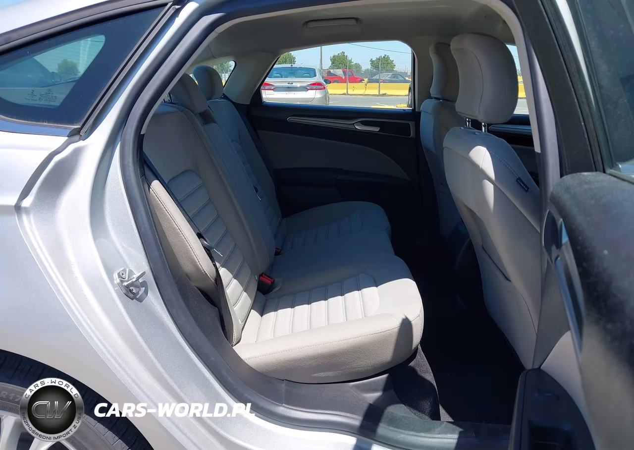 2018 Ford Fusion Hybrid S VIN:3FA6P0UU0JR243592 - 8