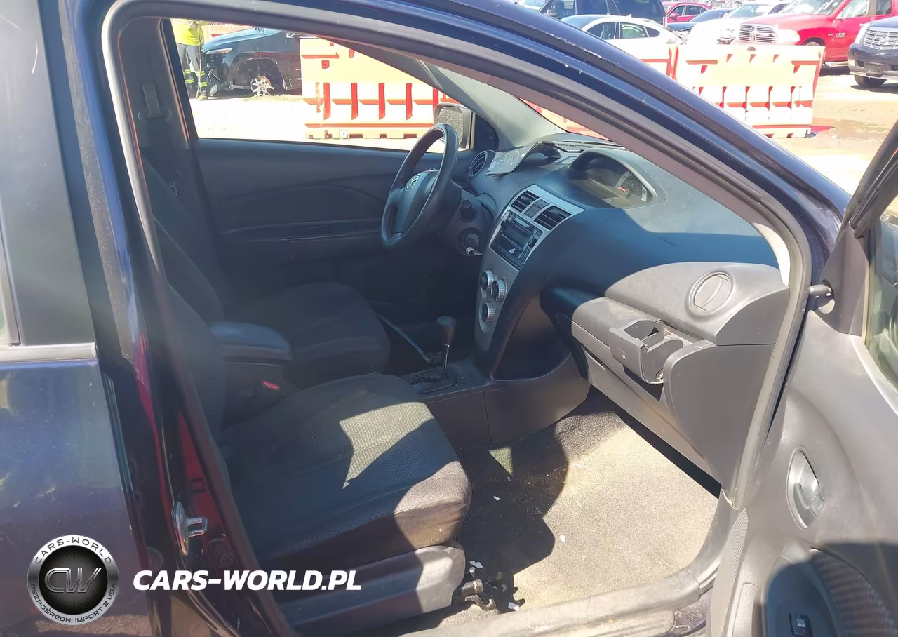 2008 Toyota Yaris VIN:JTDBT923X84029117 - 5