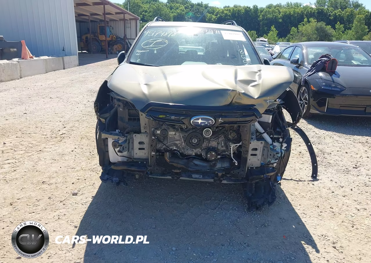 2024 Subaru Forester Premium VIN:JF2SKADC2RH411865 - 6