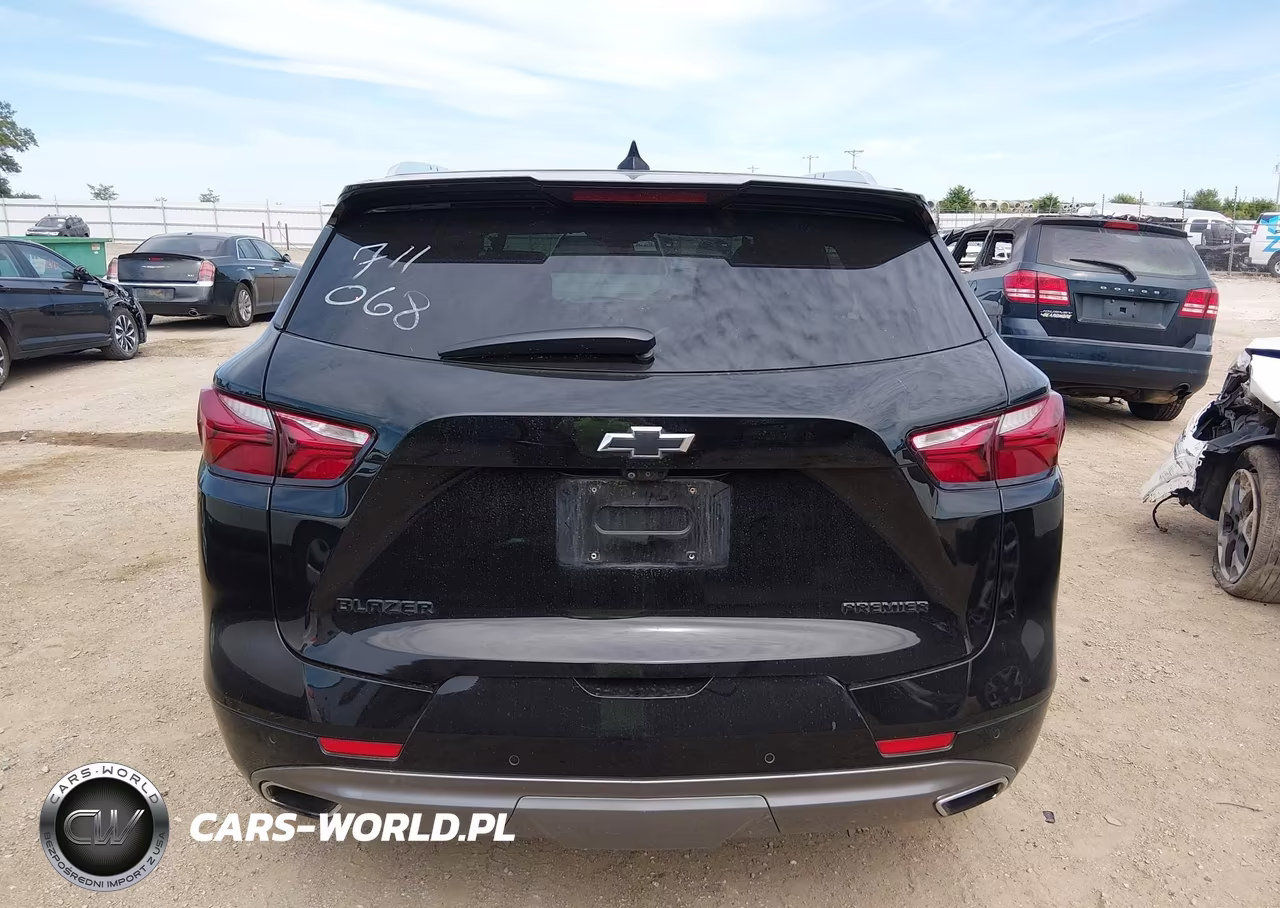 2019 Chevrolet Blazer Premier VIN:3GNKBFRS9KS598005 - 16