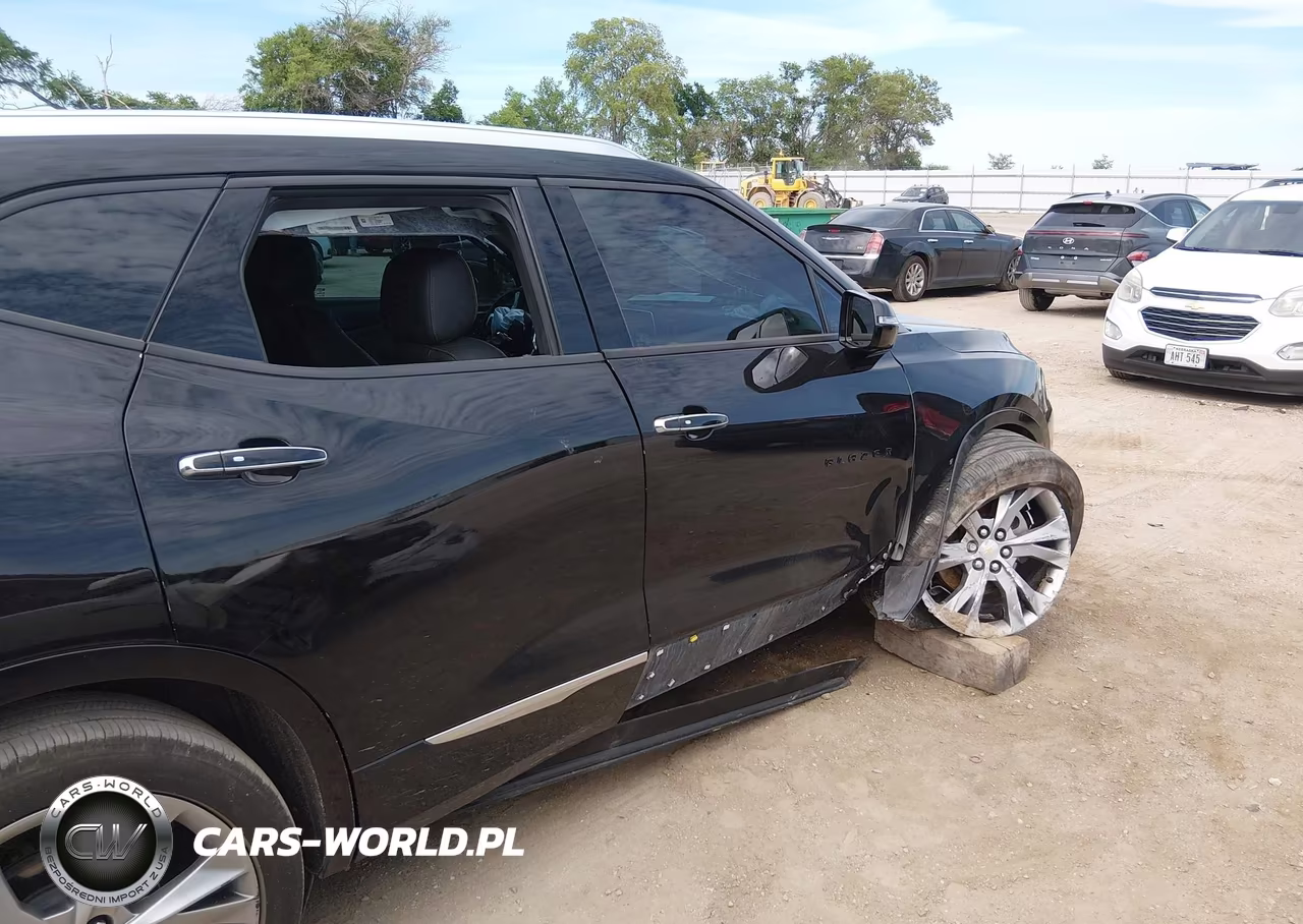 2019 Chevrolet Blazer Premier VIN:3GNKBFRS9KS598005 - 17