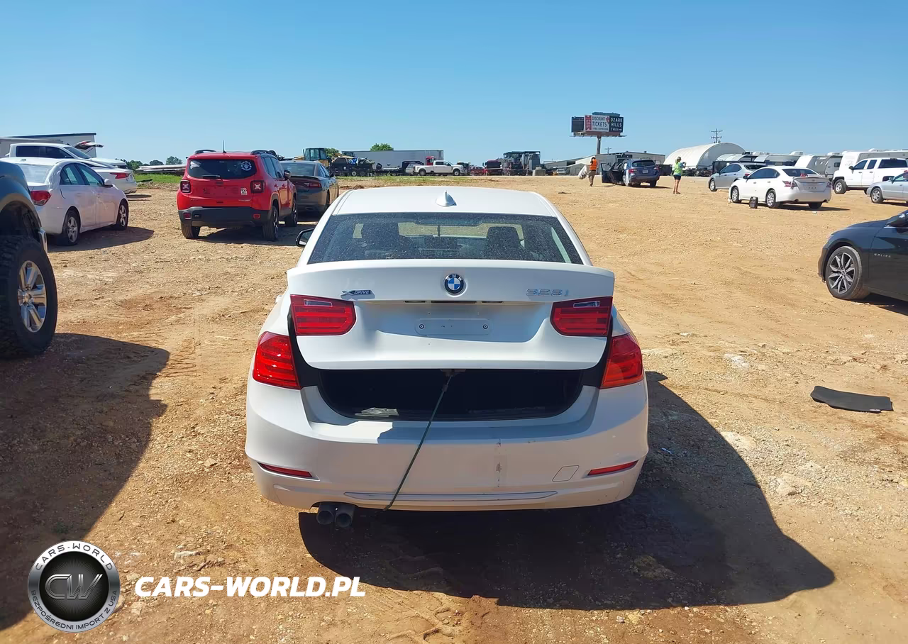 2013 BMW 328I xDrive VIN:WBA3B3C54DF532772 - 16