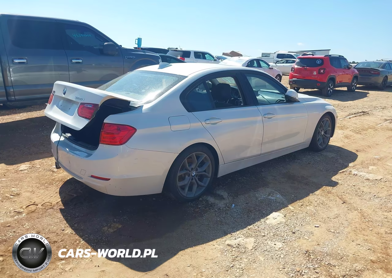 2013 BMW 328I xDrive VIN:WBA3B3C54DF532772 - 4