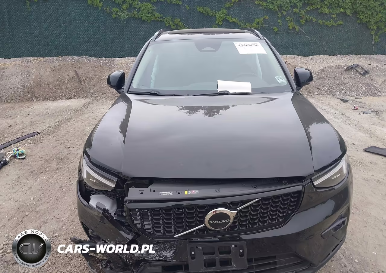 2025 Volvo Xc40 B5 Plus Dark Theme VIN:YV4L12UCXS2517336 - 12