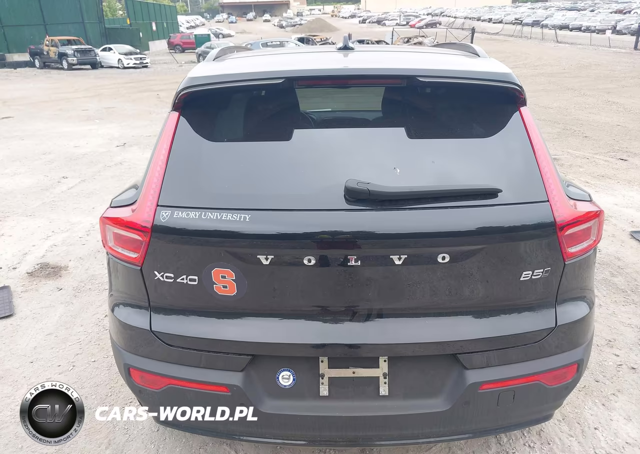2025 Volvo Xc40 B5 Plus Dark Theme VIN:YV4L12UCXS2517336 - 16