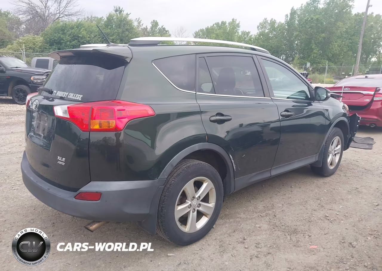 2013 Toyota Rav4 Xle VIN:2T3RFREV4DW081830 - 4
