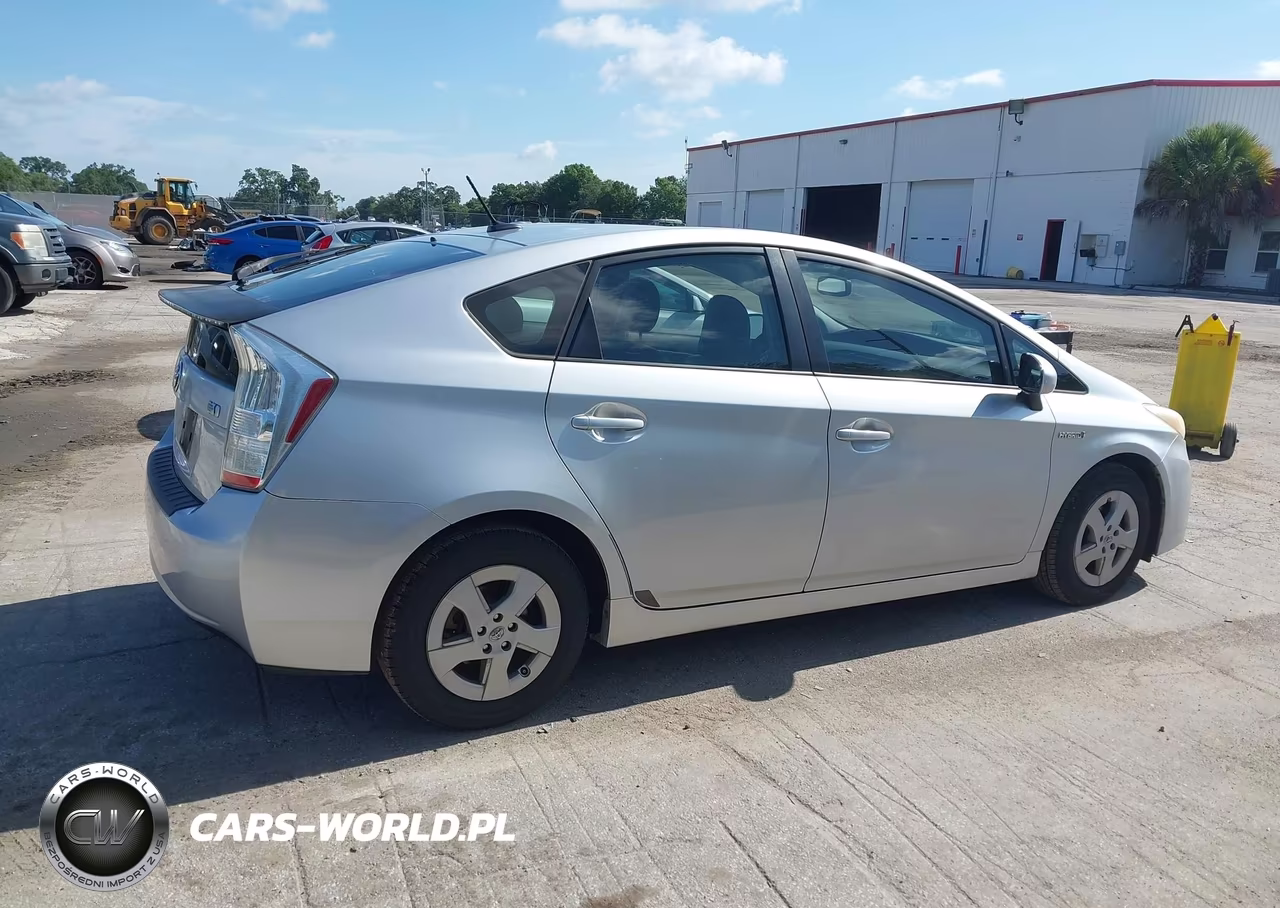2011 Toyota Prius Four VIN:JTDKN3DU9B0305377 - 13