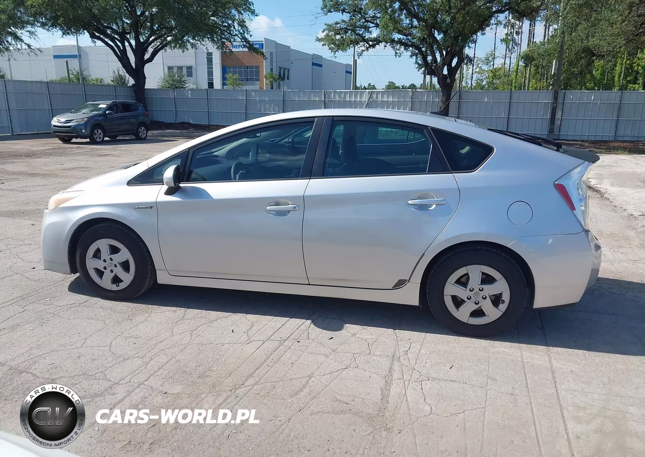 2011 Toyota Prius Four VIN:JTDKN3DU9B0305377 - 14