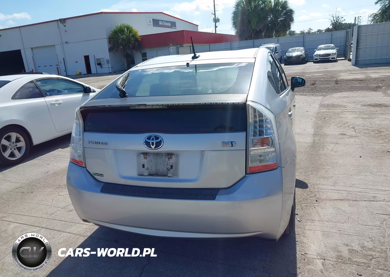 2011 Toyota Prius Four VIN:JTDKN3DU9B0305377 - 16