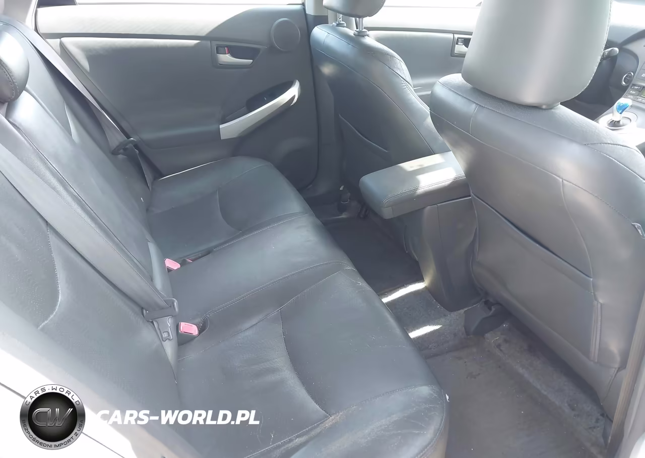 2011 Toyota Prius Four VIN:JTDKN3DU9B0305377 - 8