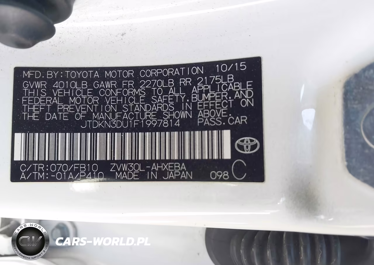 2015 Toyota Prius Two VIN:JTDKN3DU1F1997814 - 9
