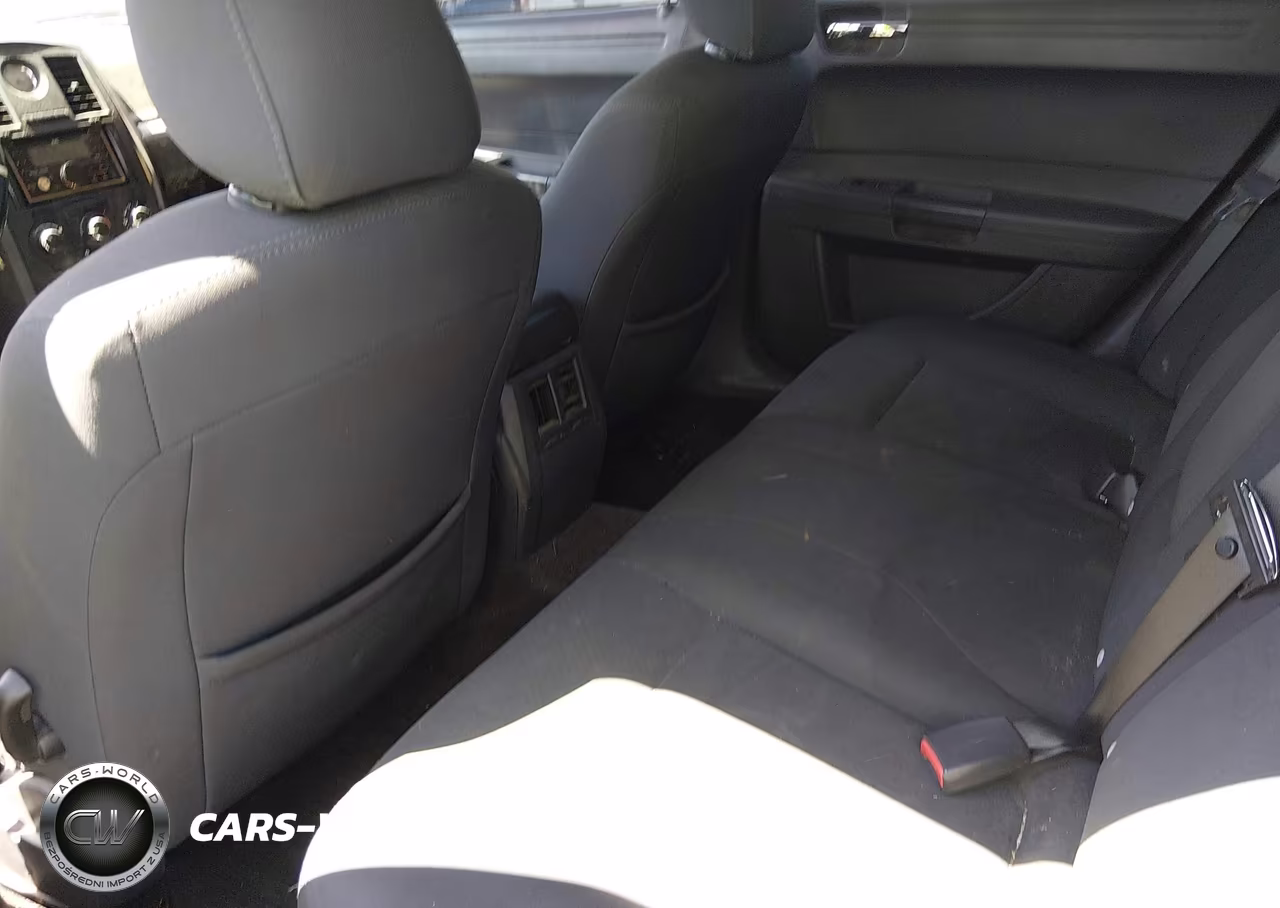 2008 Chrysler 300 Lx VIN:2C3KA43R98H192408 - 8