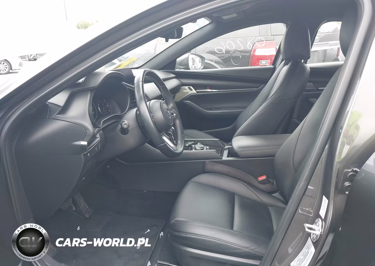 2019 Mazda Mazda3 Preferred Package VIN:JM1BPAMM6K1119725 - 5