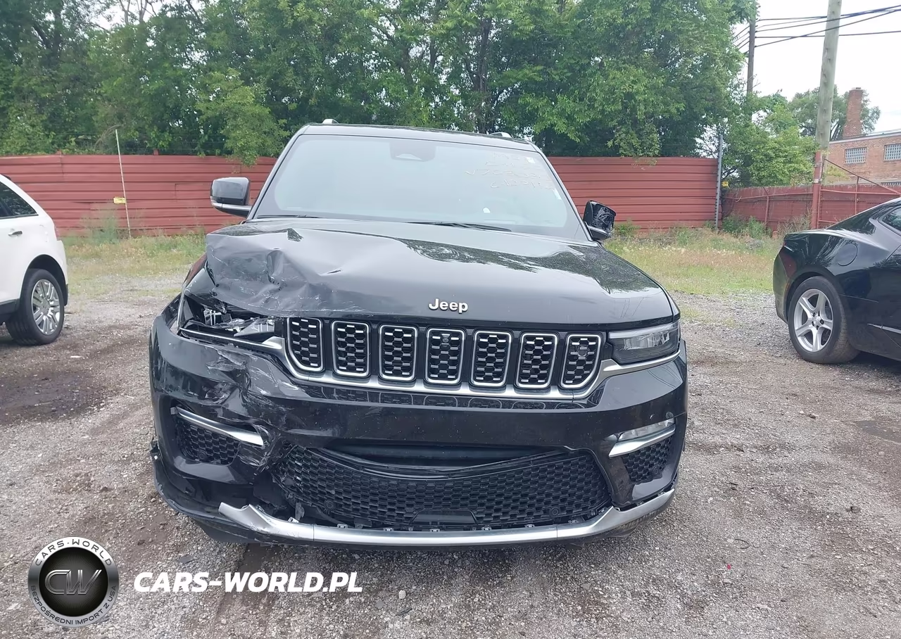 2023 Jeep Grand Cherokee Summit Reserve 4X4 VIN:1C4RJHEG2P8763030 - 11
