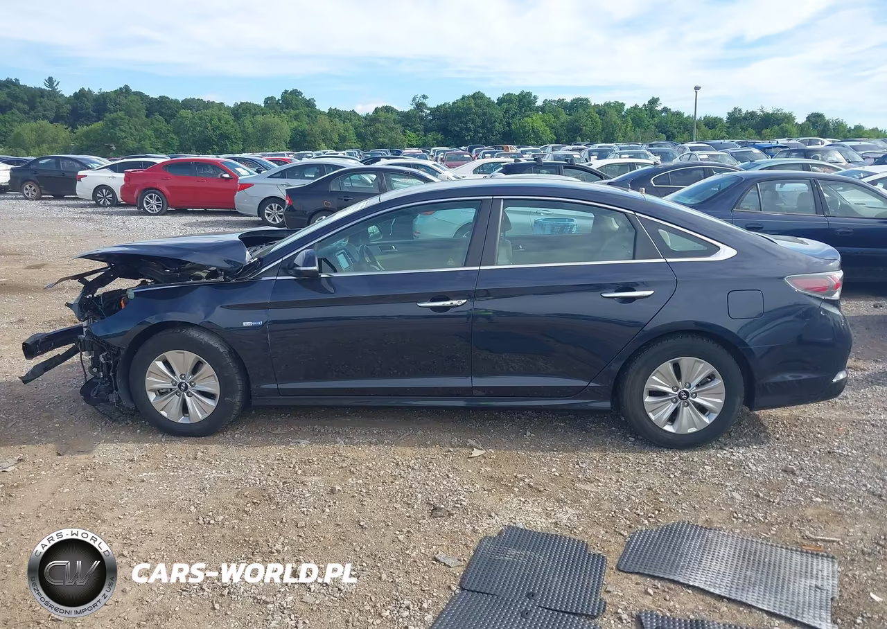 2018 Hyundai Sonata Hybrid Se VIN:KMHE24L39JA079835 - 14