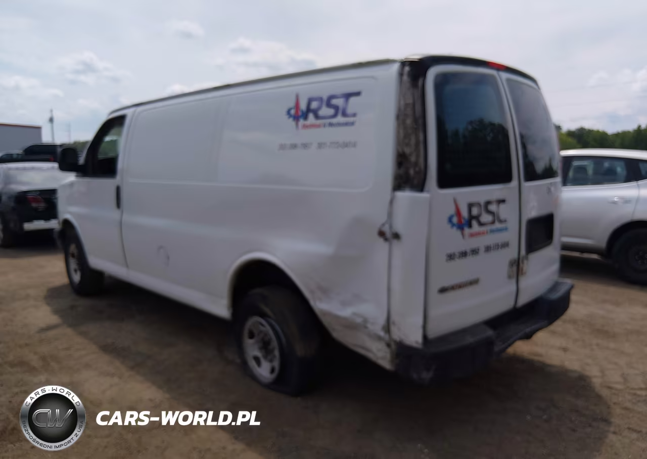 2015 Chevrolet Express 2500 Work Van VIN:1GCWGFFF1F1104245 - 3