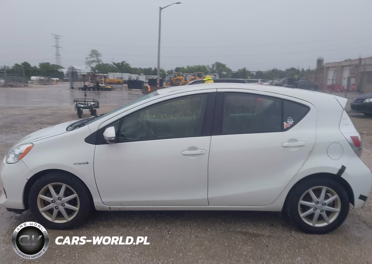 2012 Toyota Prius C Four VIN:JTDKDTB32C1006144 - 14