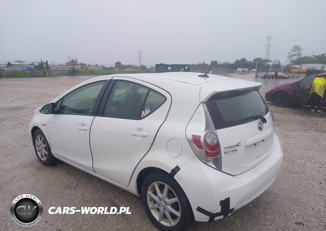 2012 Toyota Prius C Four VIN:JTDKDTB32C1006144 - 3