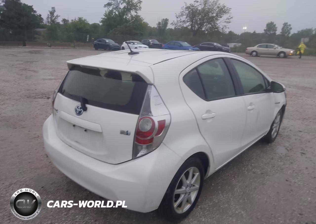 2012 Toyota Prius C Four VIN:JTDKDTB32C1006144 - 4