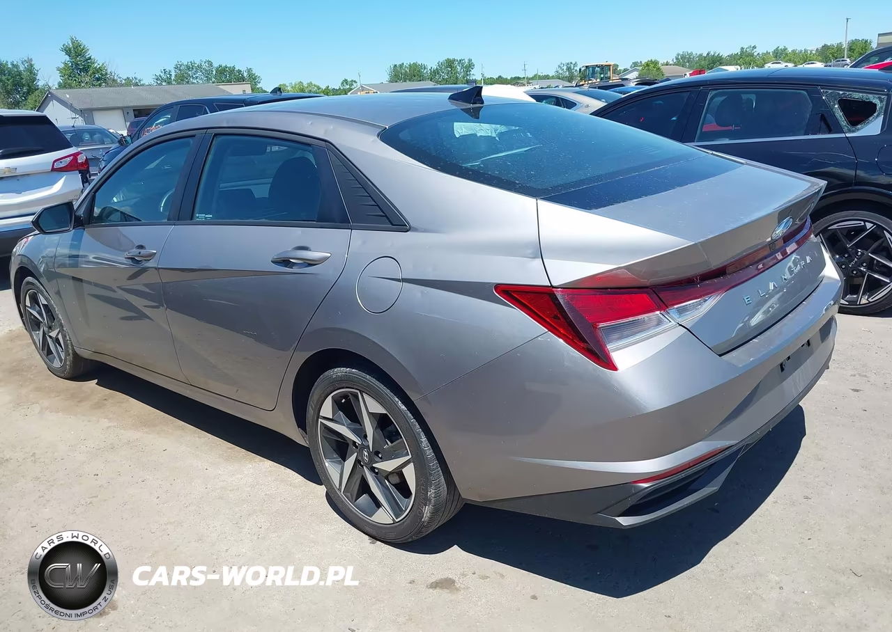 2023 Hyundai Elantra Sel VIN:KMHLS4AG7PU604427 - 3