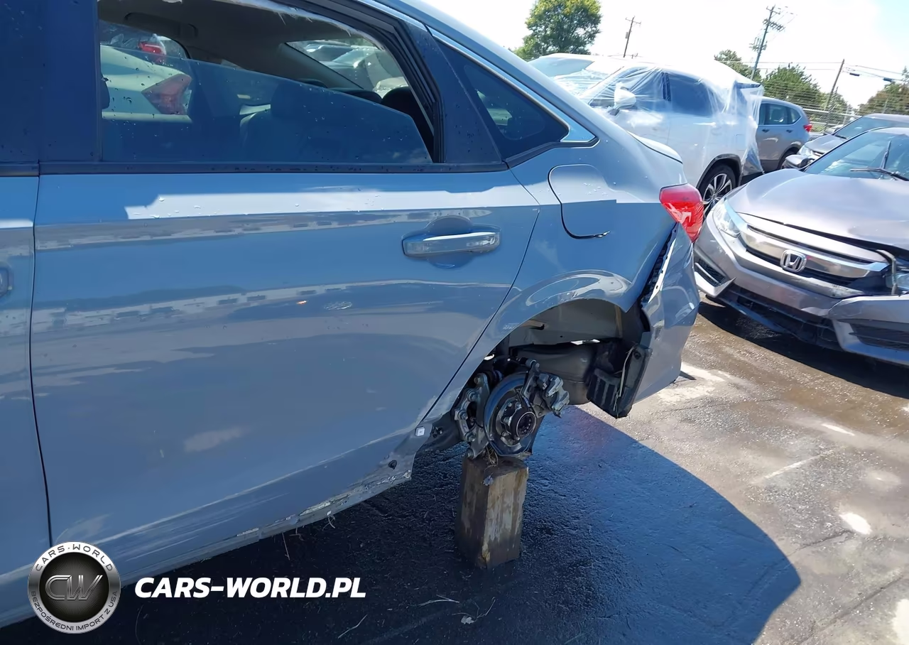 2024 Honda Civic Touring VIN:2HGFE1F90RH314863 - 17