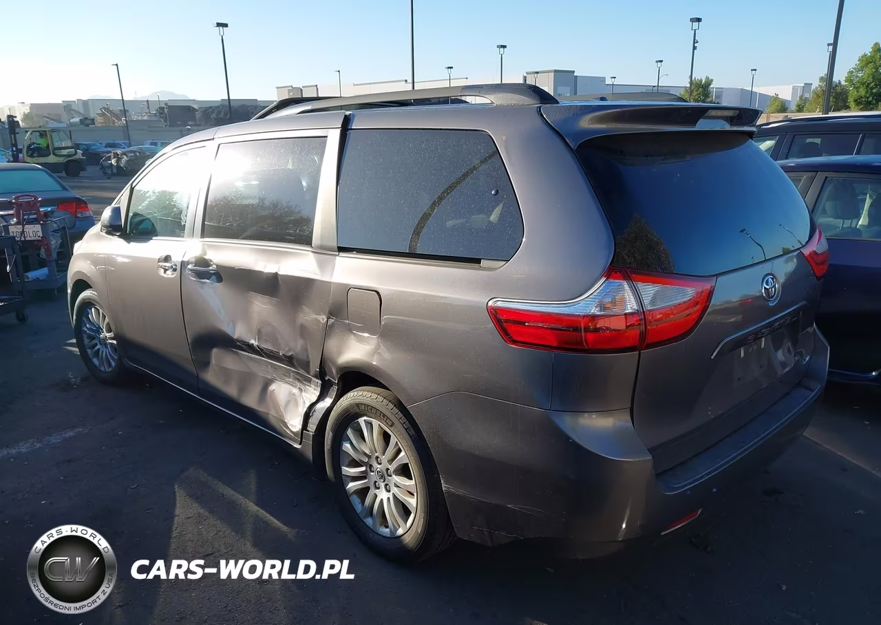 2017 Toyota Sienna Xle 8 Passenger VIN:5TDYZ3DC0HS797664 - 3
