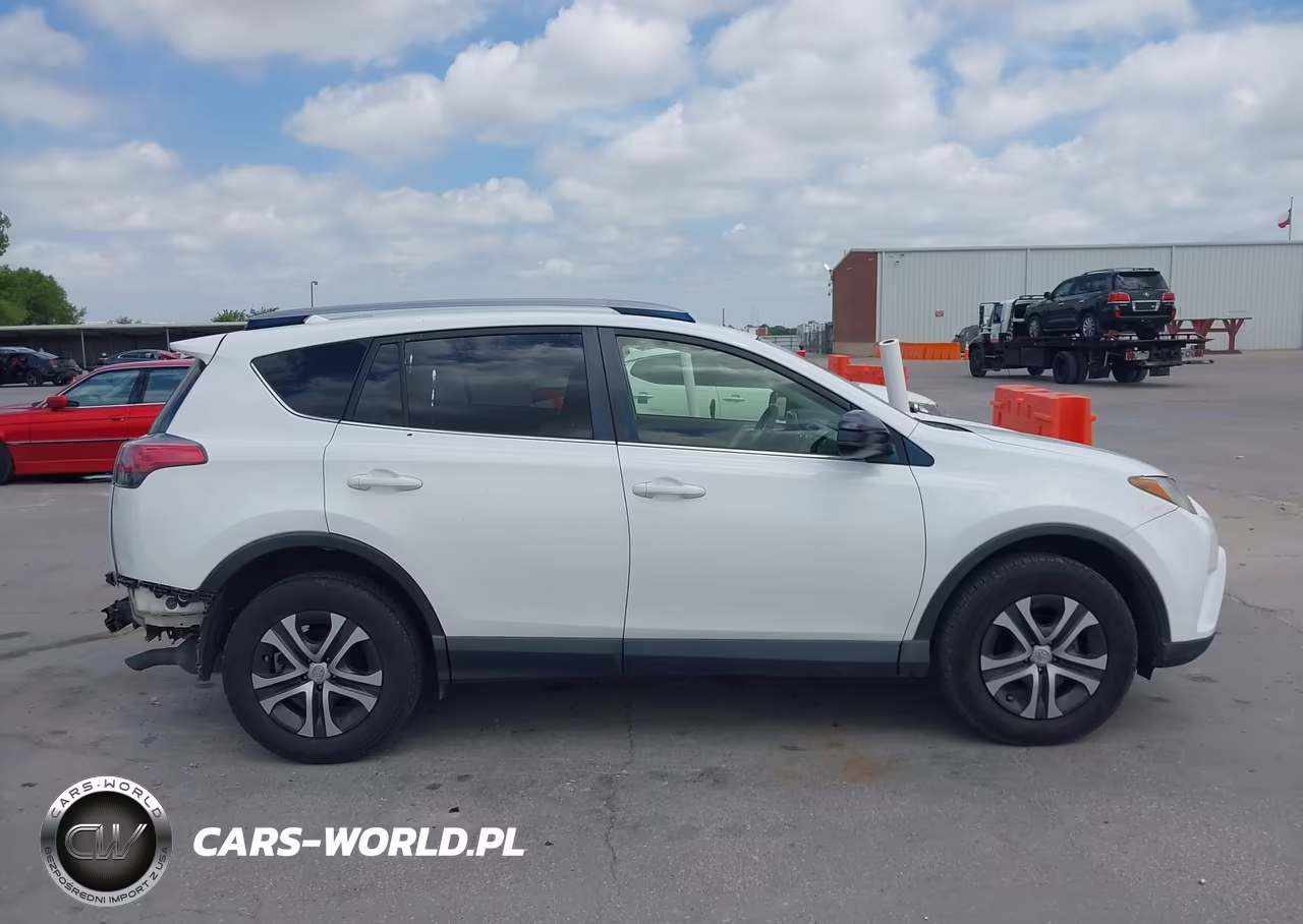 2018 Toyota Rav4 Le VIN:JTMZFREV3JJ211090 - 14