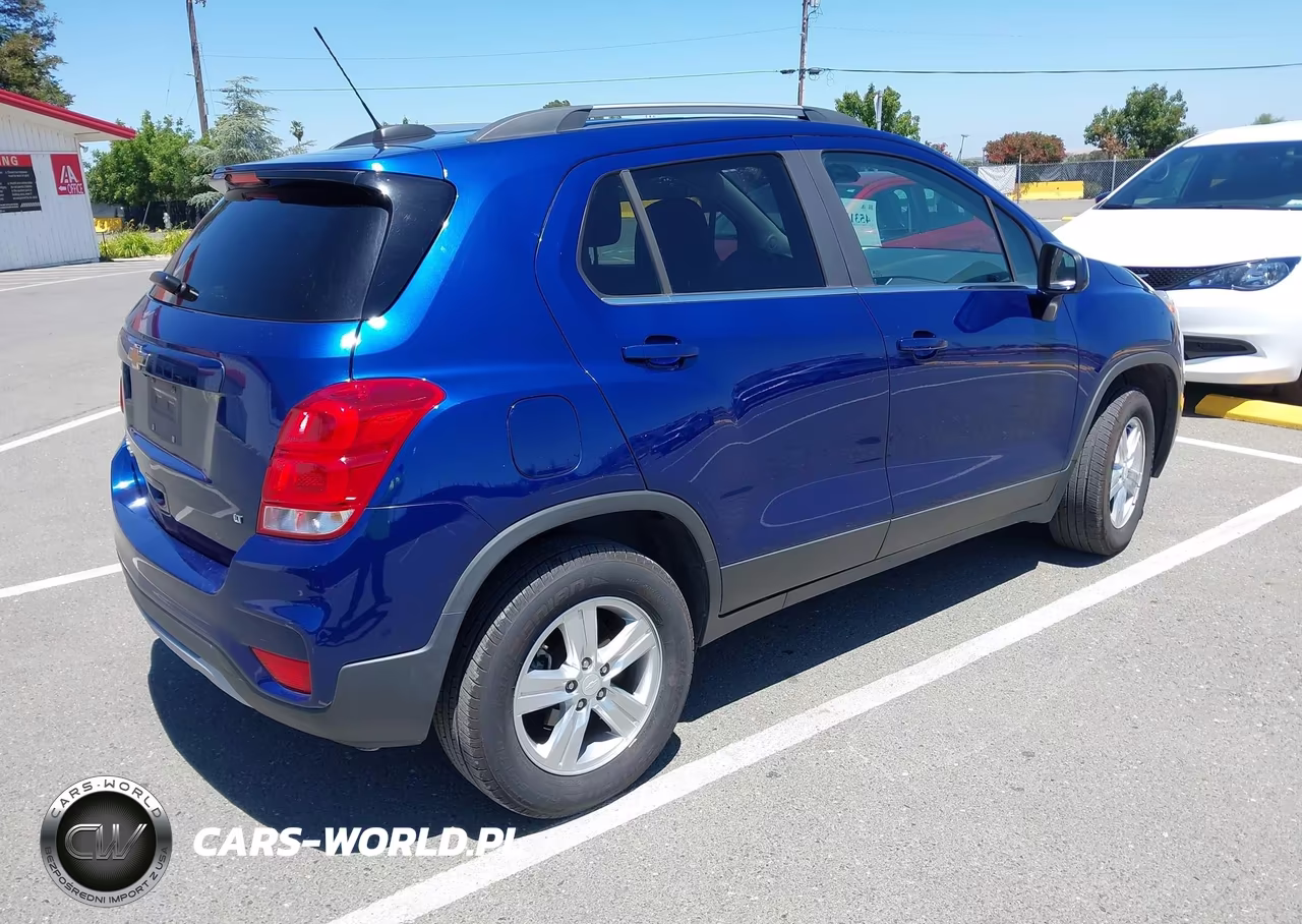 2017 Chevrolet Trax Lt VIN:3GNCJPSB2HL153888 - 4