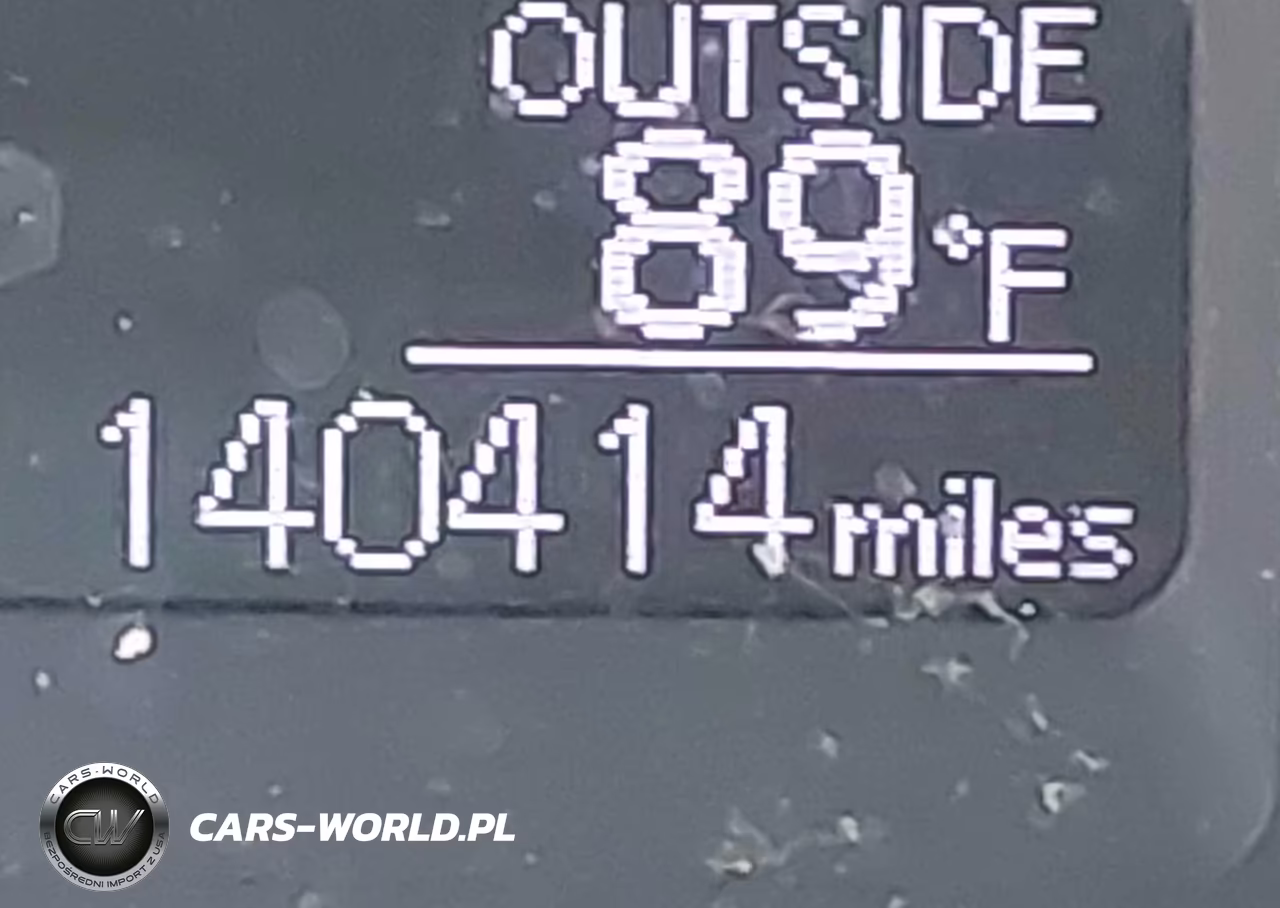 2018 Toyota Corolla Le VIN:5YFBURHE9JP841839 - 15