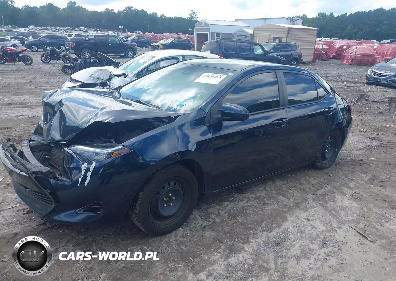 2018 Toyota Corolla Le VIN:5YFBURHE9JP841839 - 2