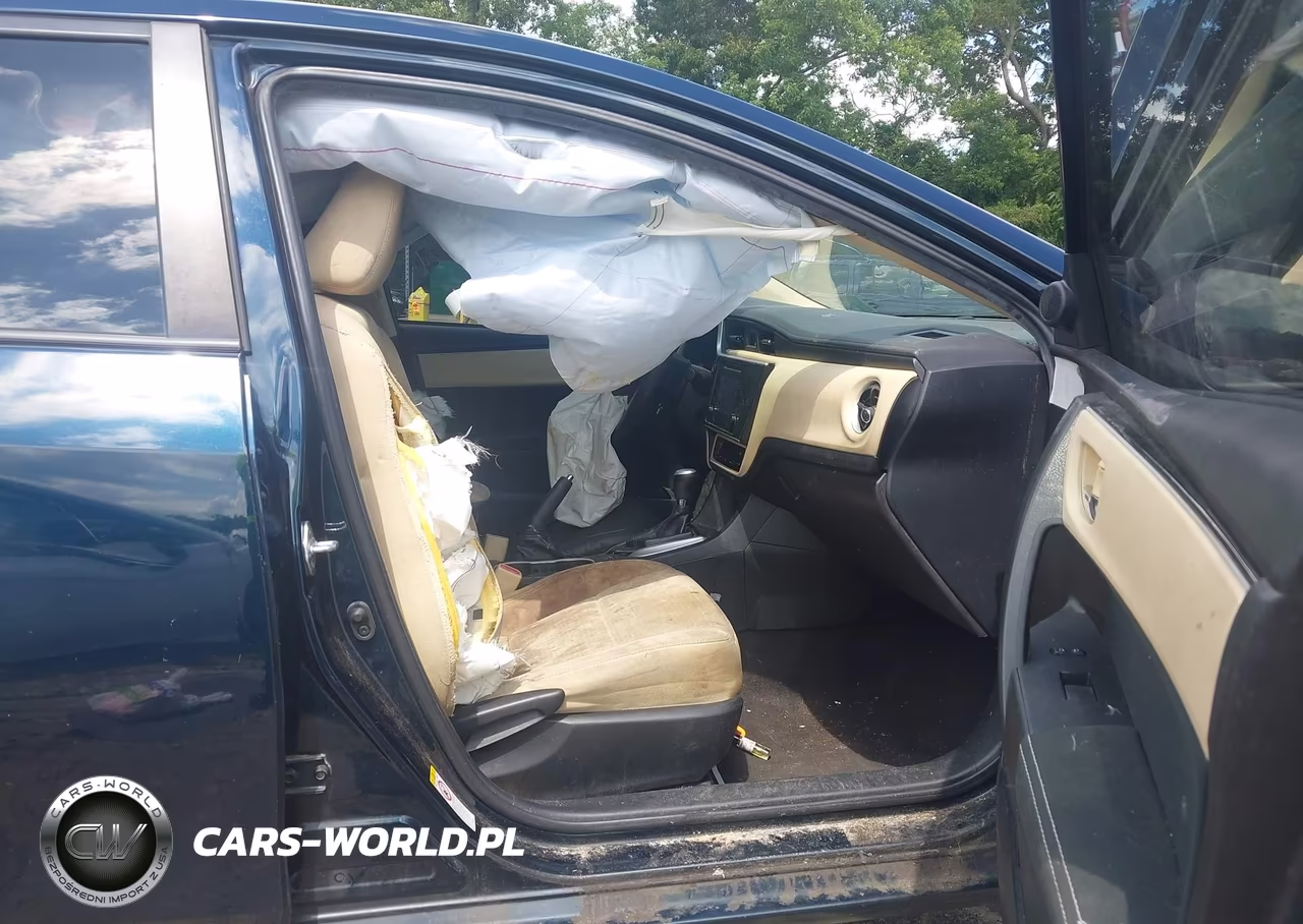 2018 Toyota Corolla Le VIN:5YFBURHE9JP841839 - 5