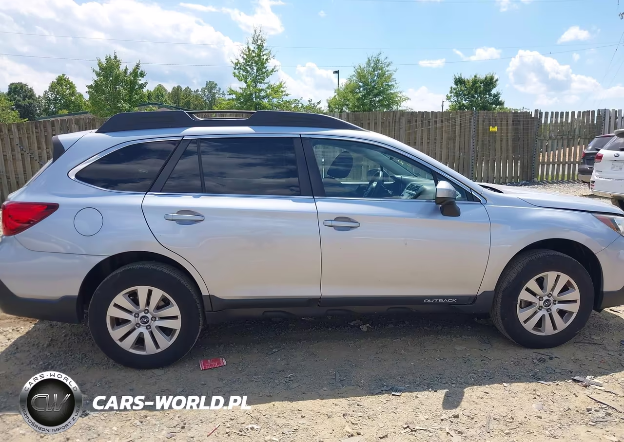 2019 Subaru Outback 2.5I Premium VIN:4S4BSAFC1K3304607 - 13