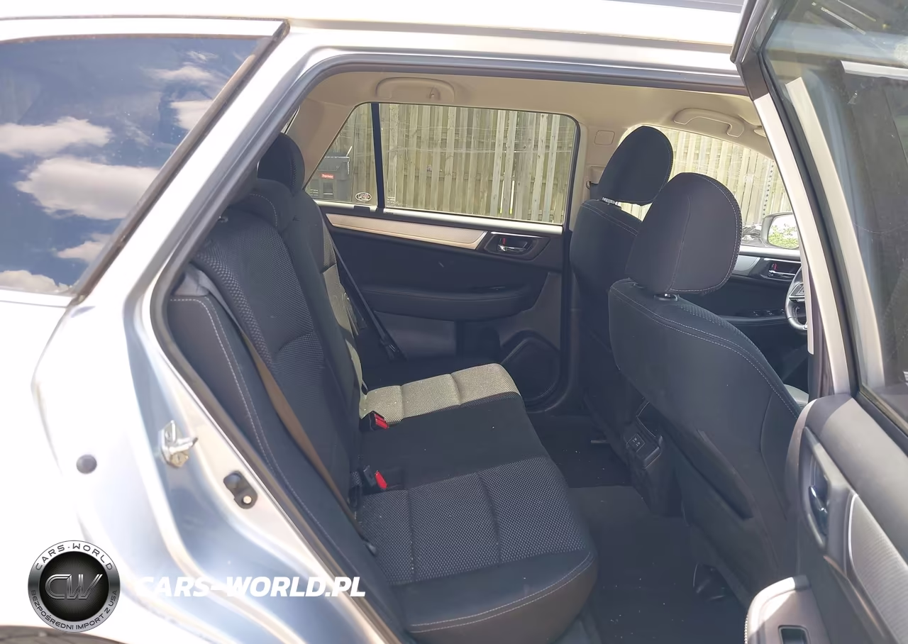 2019 Subaru Outback 2.5I Premium VIN:4S4BSAFC1K3304607 - 8