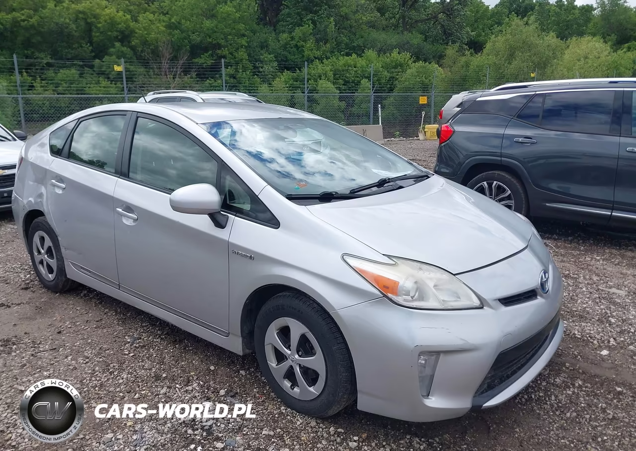 2013 Toyota Prius Two – zdjęcie 1 z 17