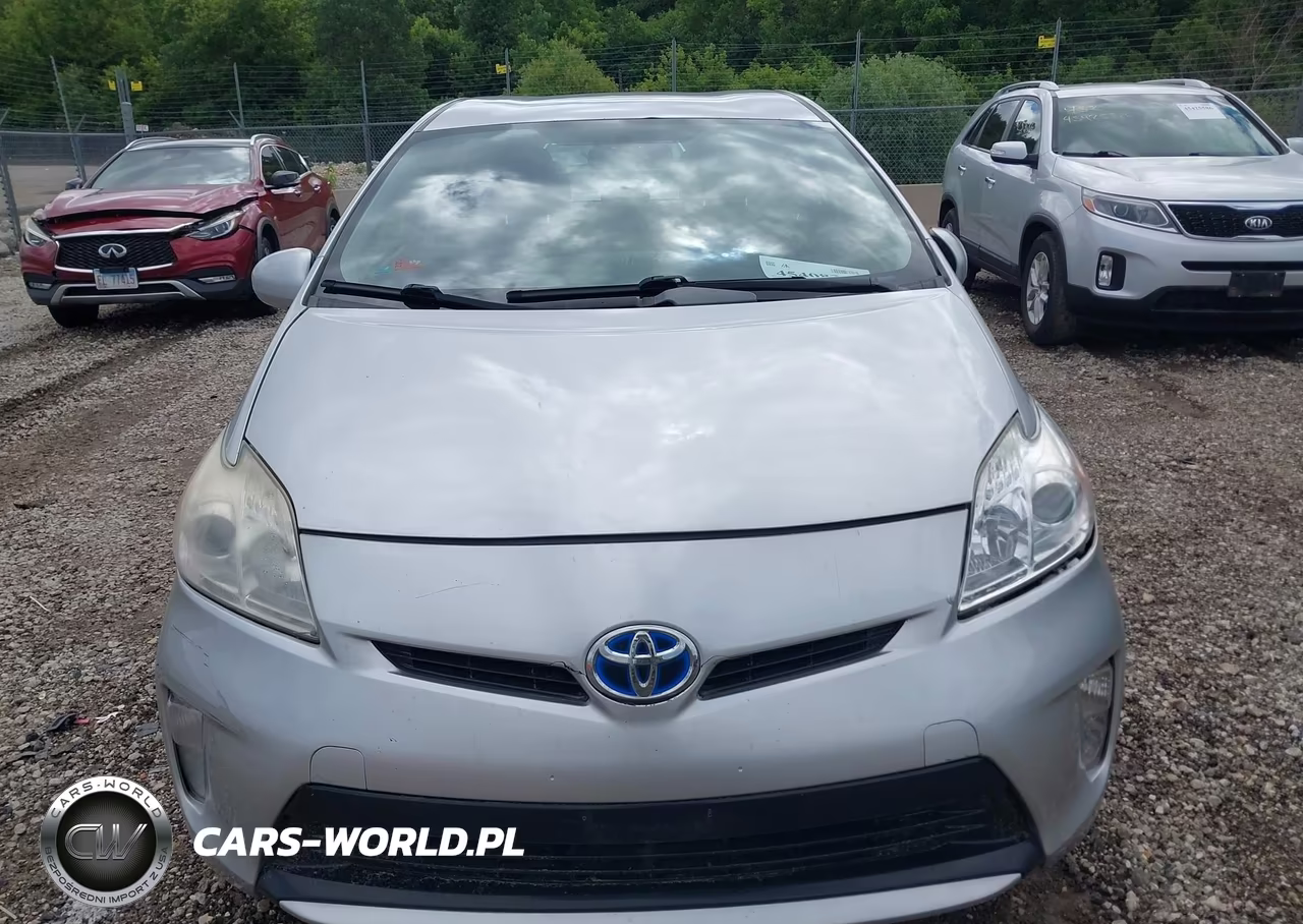 2013 Toyota Prius Two VIN:JTDKN3DU5D5564907 - 12