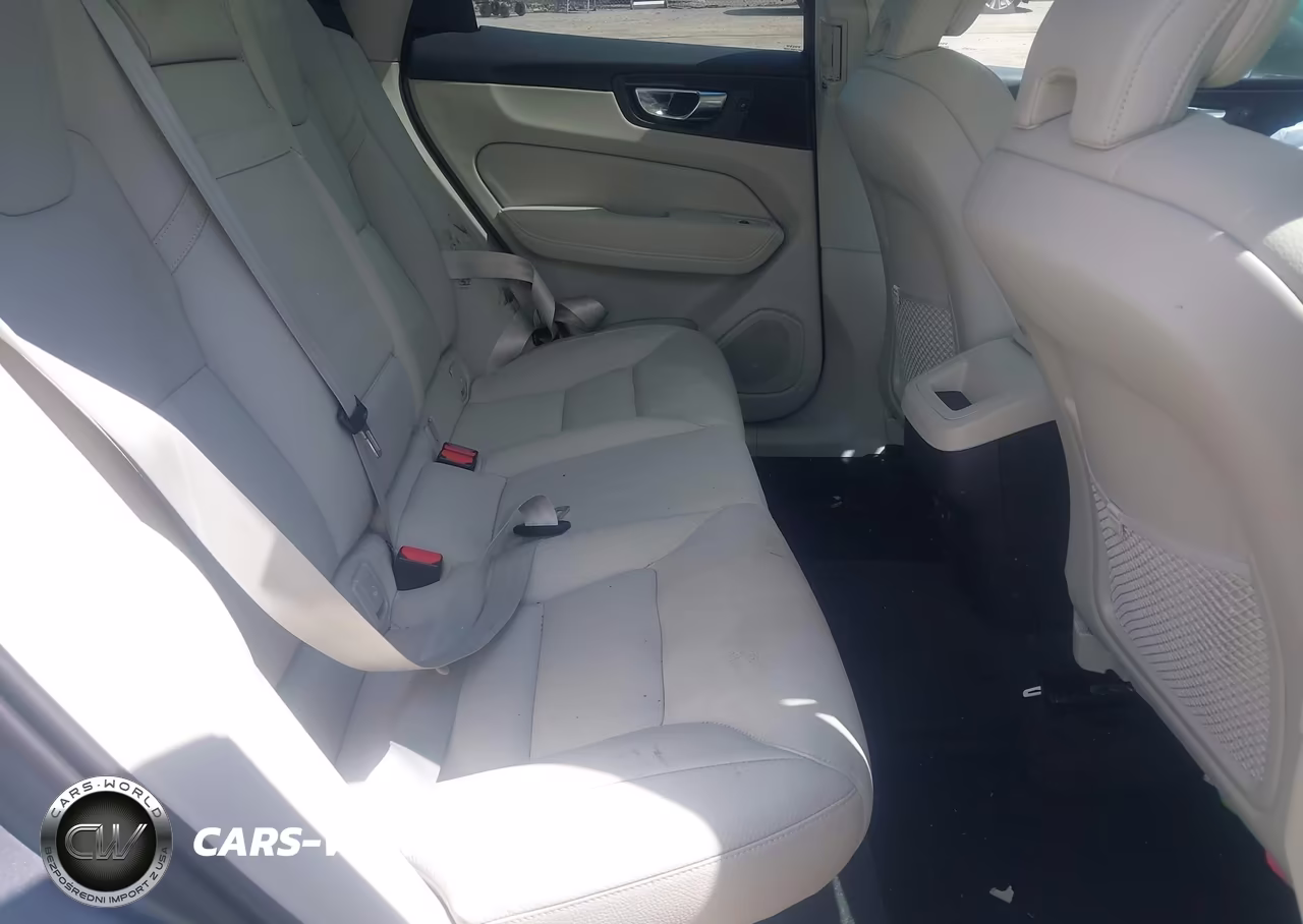 2021 Volvo Xc60 T5 Momentum VIN:YV4102RK2M1868793 - 8