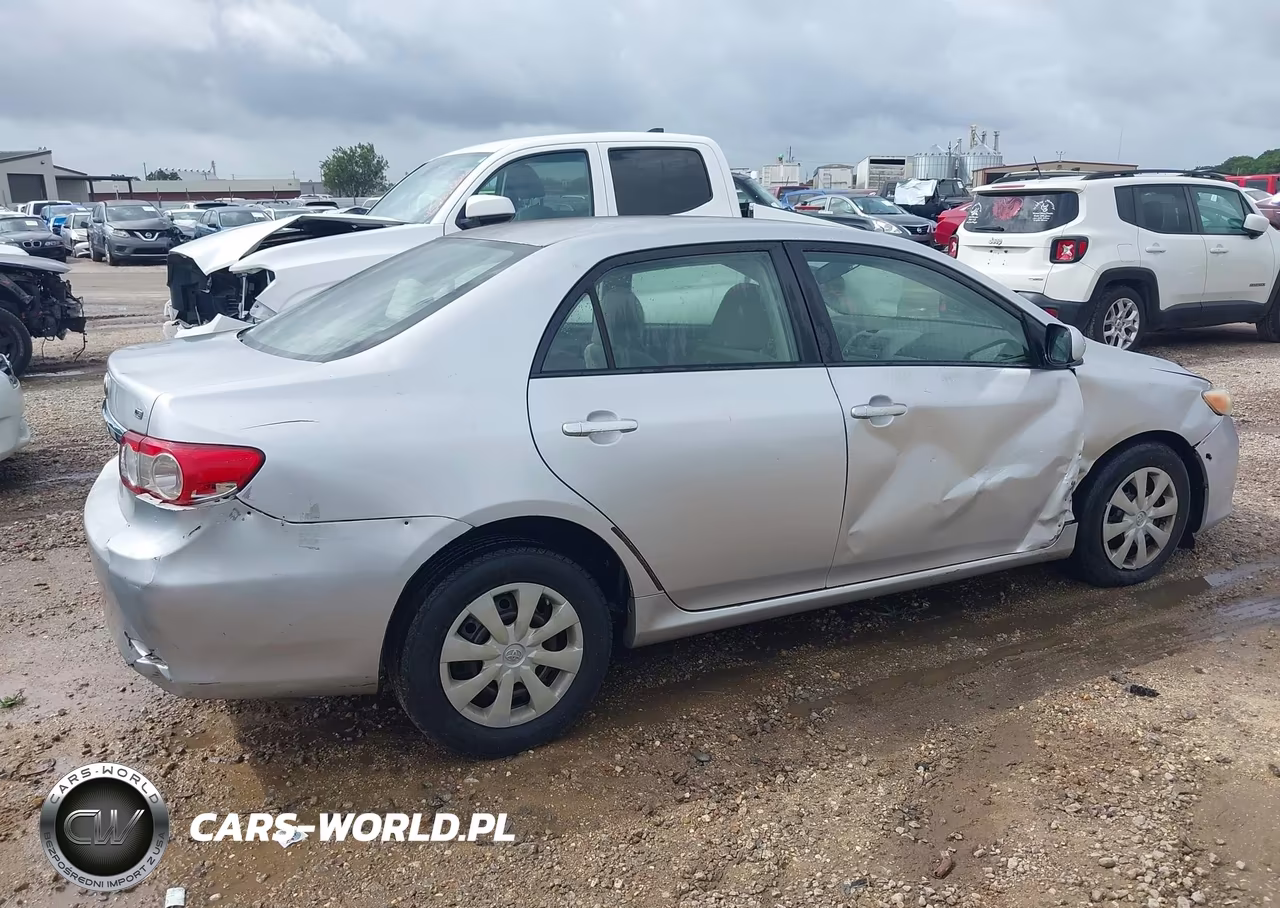 2011 Toyota Corolla Le VIN:JTDBU4EE3B9138414 - 13