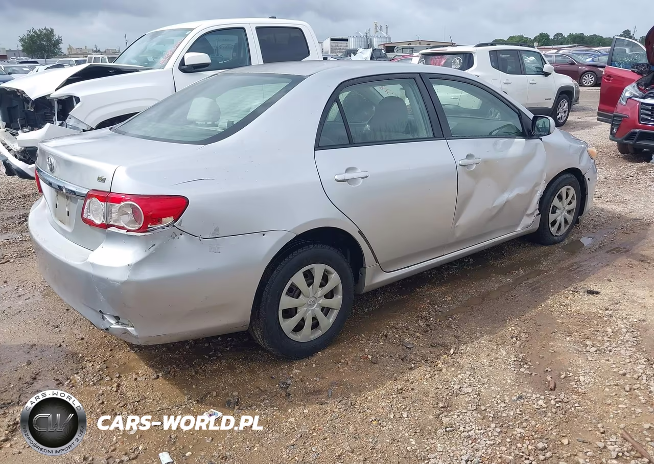 2011 Toyota Corolla Le VIN:JTDBU4EE3B9138414 - 4