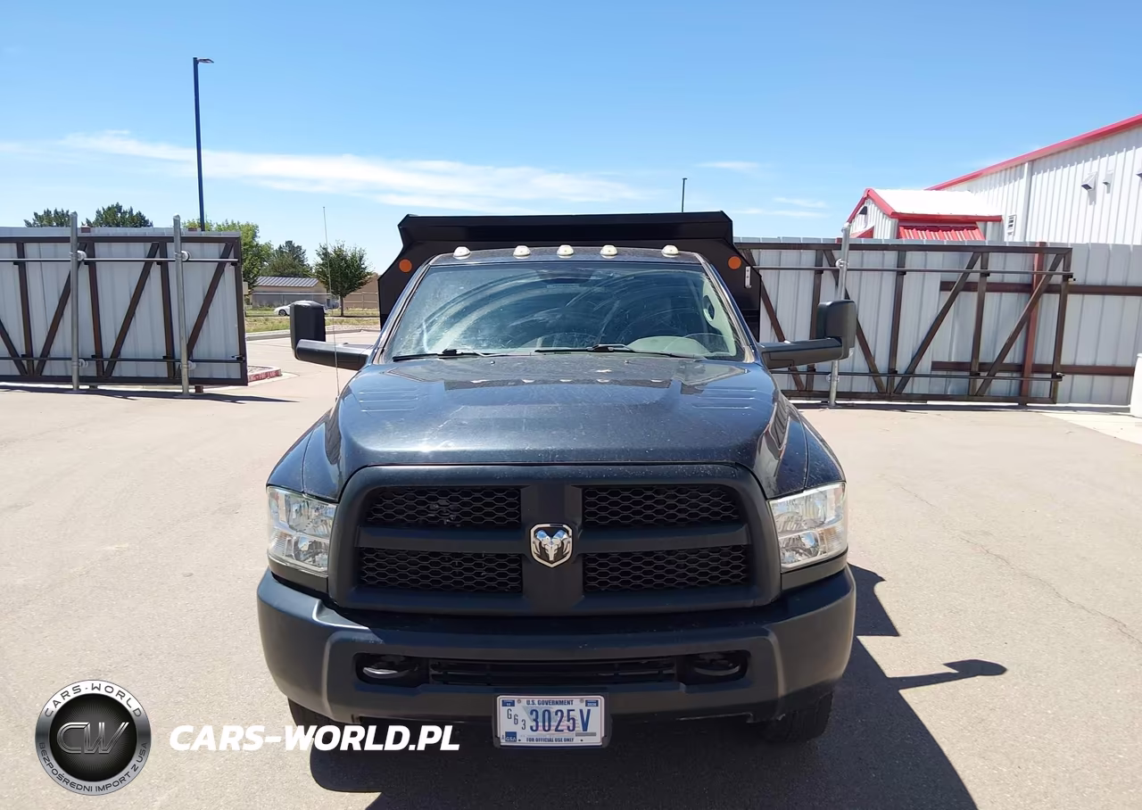 2018 Ram 3500 Chassis Tradesman-Slt VIN:3C7WRTAJ5JG300349 - 17