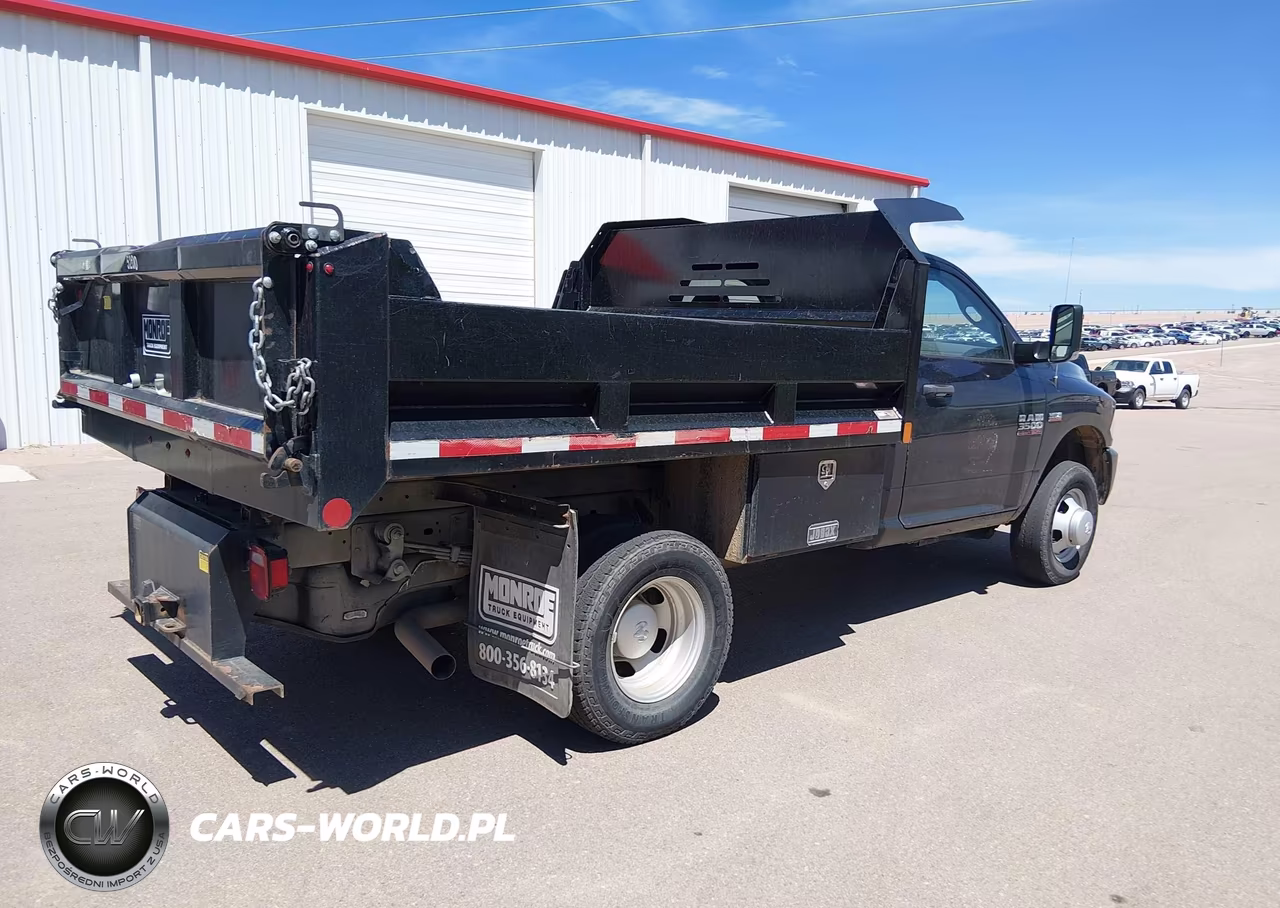 2018 Ram 3500 Chassis Tradesman-Slt VIN:3C7WRTAJ5JG300349 - 4