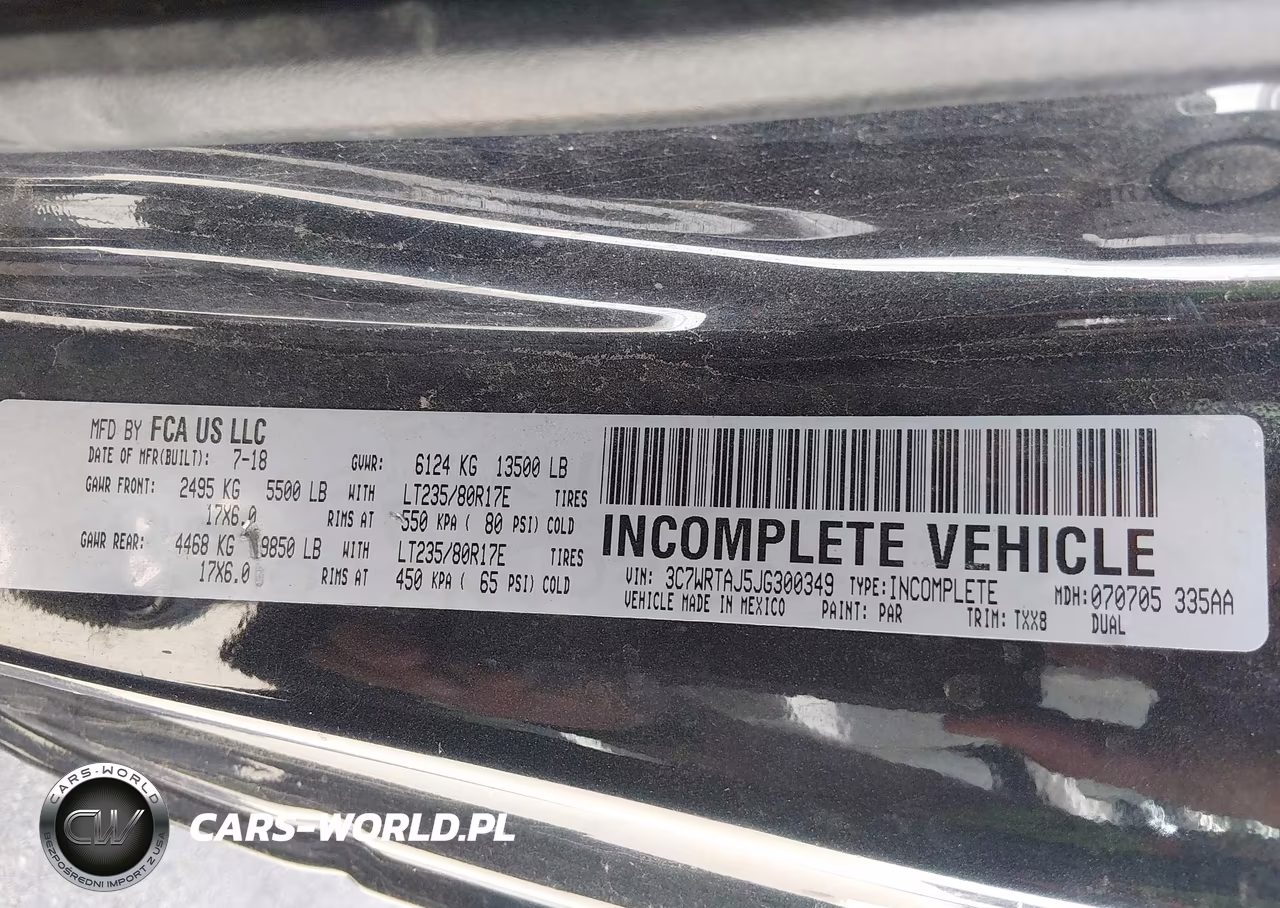 2018 Ram 3500 Chassis Tradesman-Slt VIN:3C7WRTAJ5JG300349 - 9
